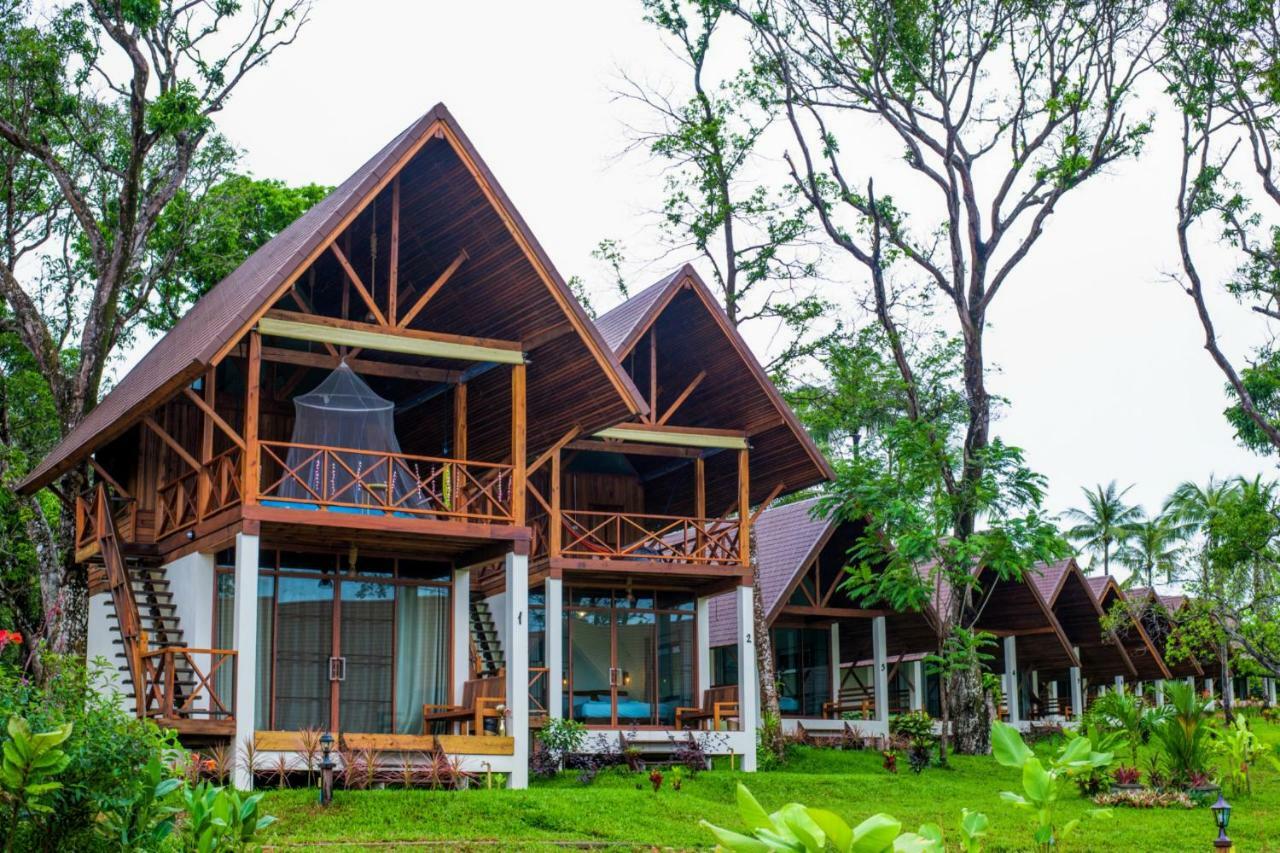 Phayamas Private Beach Resort And Island Brew - Adults Only Koh Phayam Exterior foto